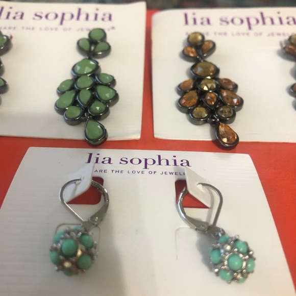 Lia Sophia Earrings - Picture 2 of 2